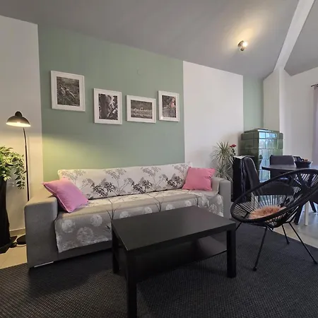 The Lovely Loft Апартаменты *