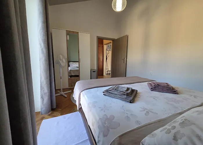 The Lovely Loft Cres